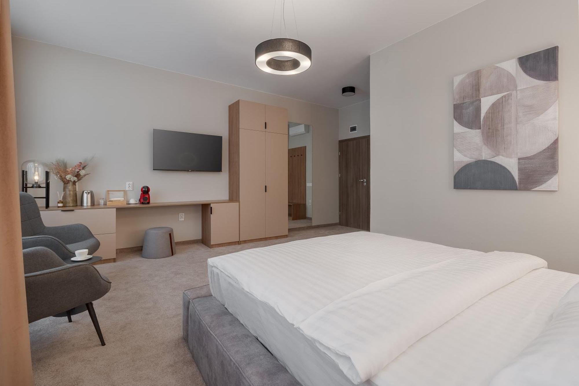 Oasis Rooms Орадя Екстер'єр фото
