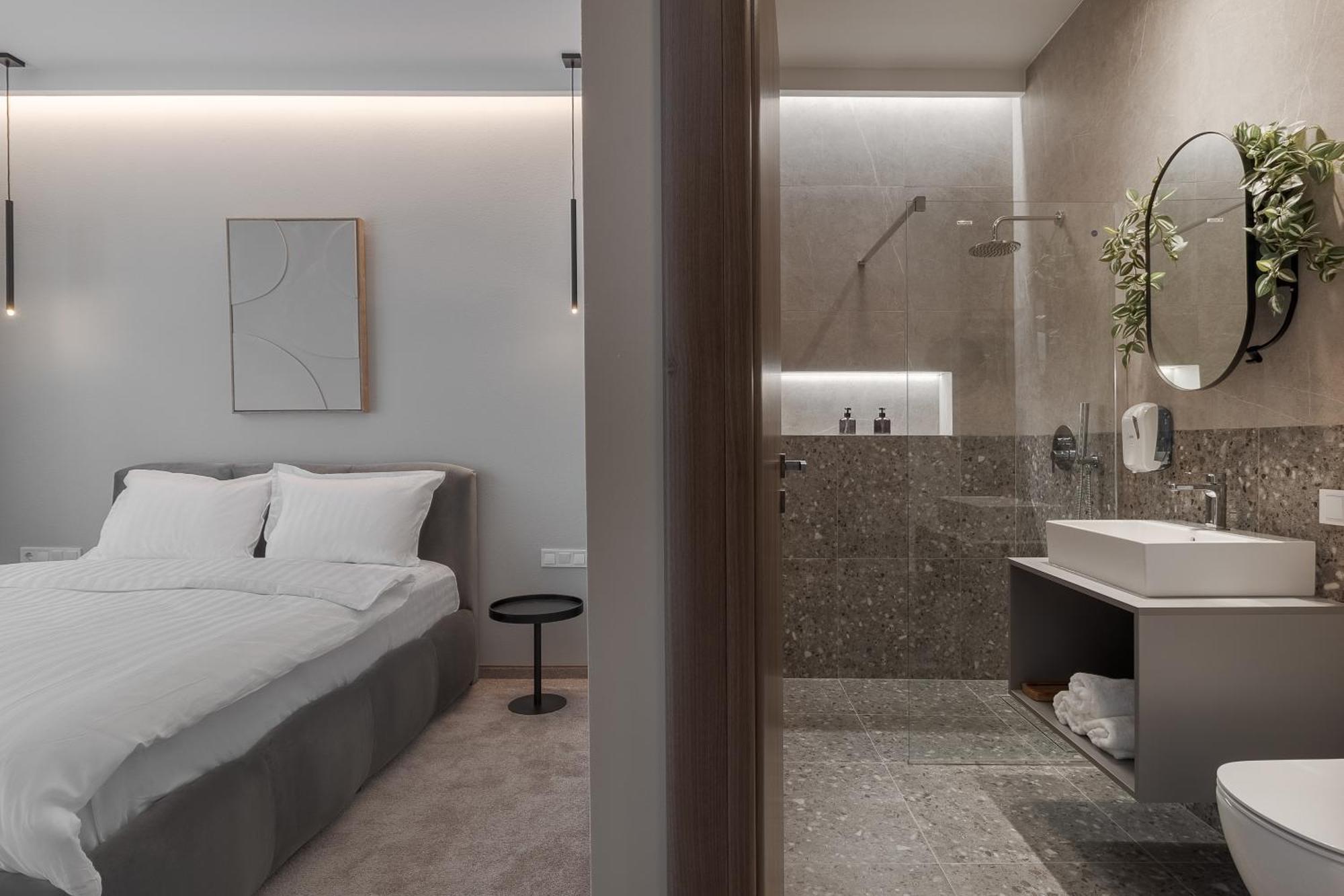 Oasis Rooms Орадя Екстер'єр фото
